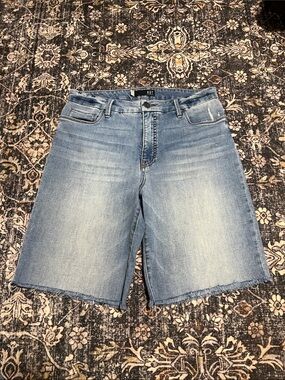 Kut from the Kloth Light Blue Denim Bermuda Shorts